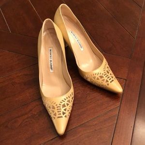 Manolo Blahnik nude leather pumps, handmade in Italy, size 38.5 (US 8), EUC